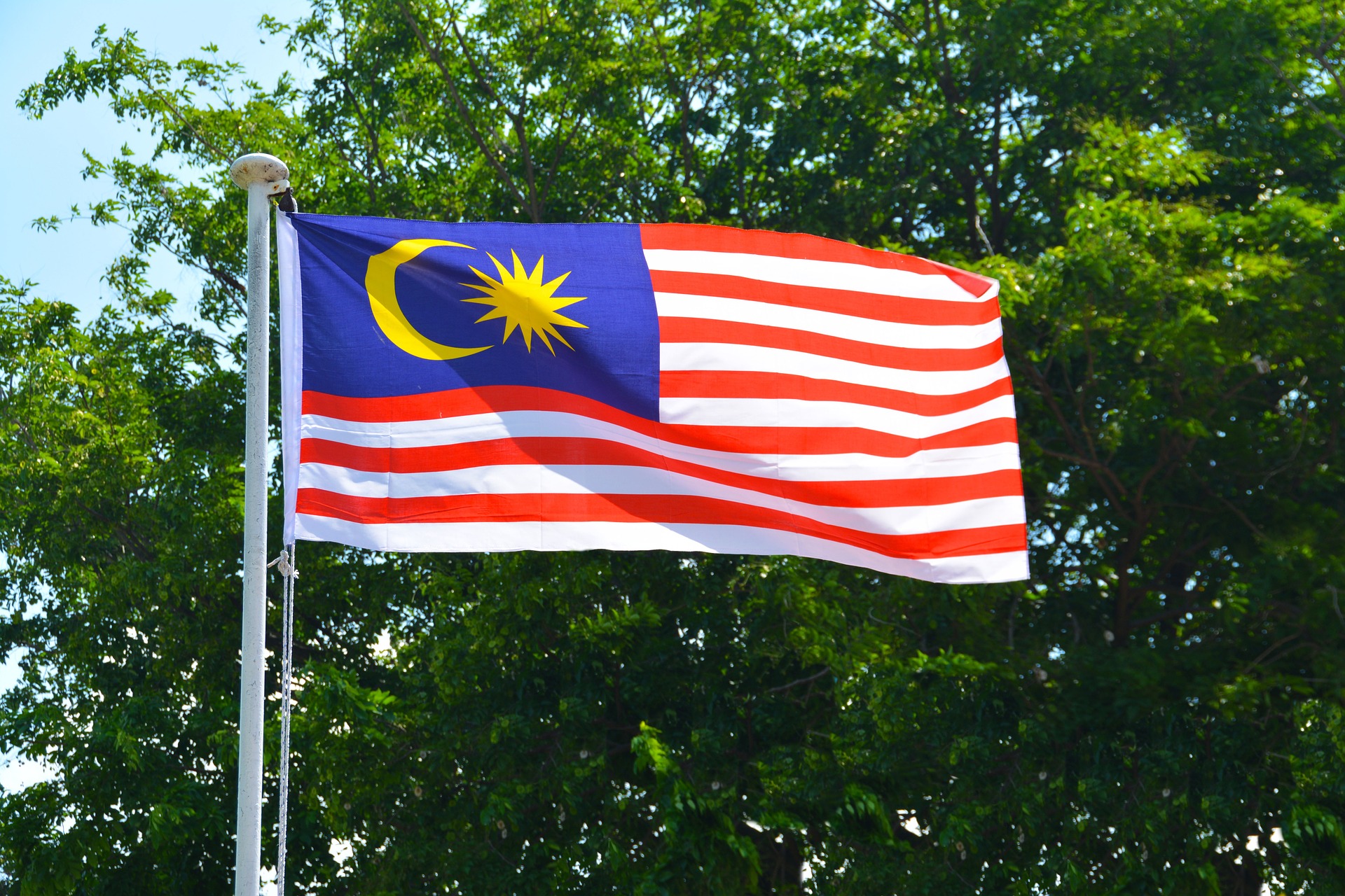 malaysian-flag-1439149_1920